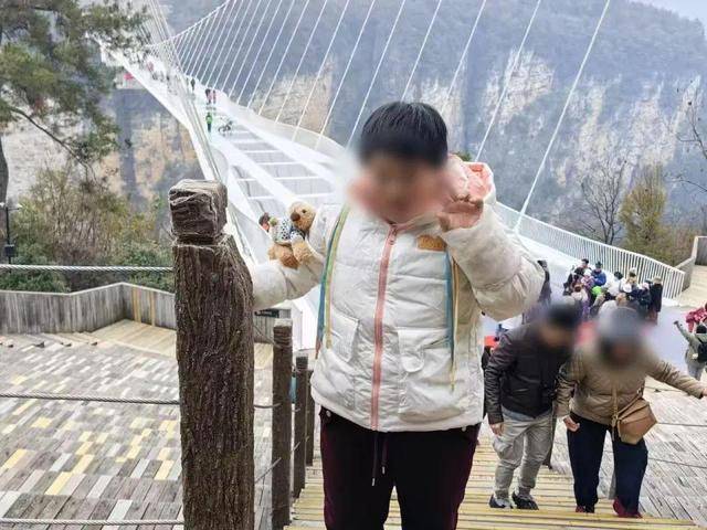 皇冠会员如何申请_火车穿村致18死后又一老人被撞身亡