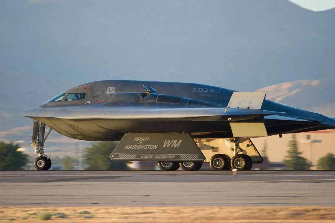 Lyon (Banega) Esports_B-2横穿中国轰炸伊朗Lyon (Banega) Esports，中国雷达没有发现？这是正常人想出来的？