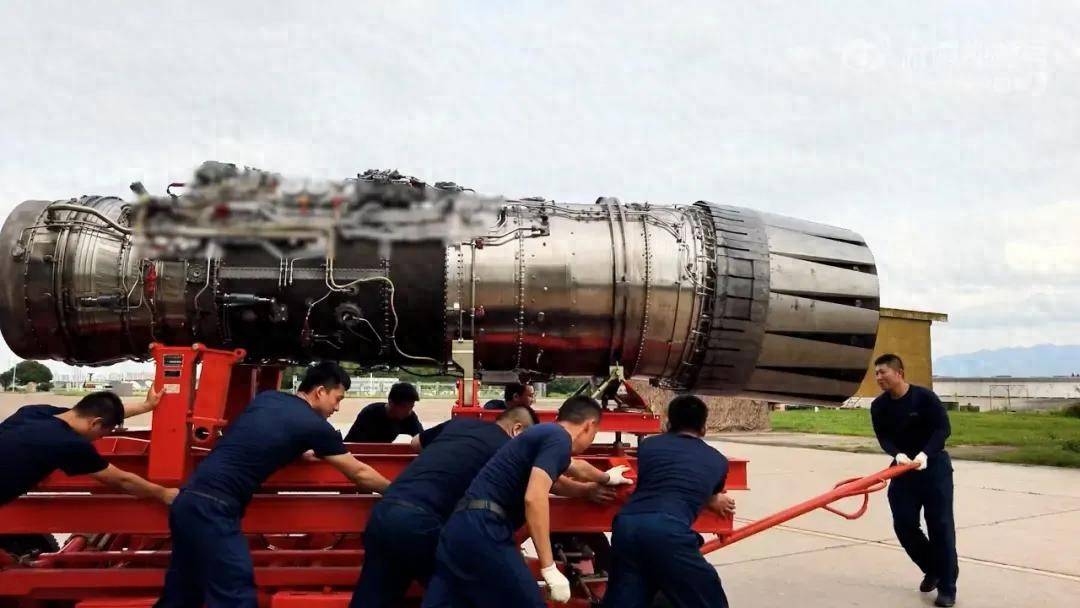 皇冠信用网需要押金吗_央视亲自曝光皇冠信用网需要押金吗,十几人推着歼-16发动机出镜,新太行早已脱胎换骨