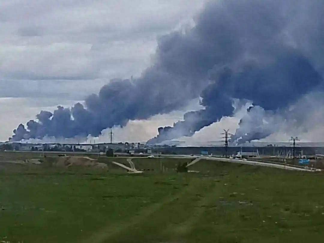 皇冠信用网登3代理_海湾战争一幕重现皇冠信用网登3代理，英国防部：俄把战机埋土里，躲避乌无人机袭击