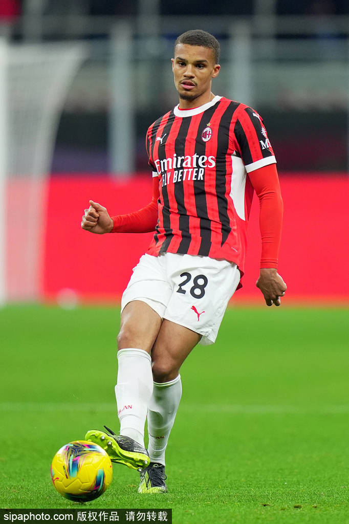 皇冠信用网在线注册
_好买卖！黑又硬锋霸确定加盟欧冠7冠王皇冠信用网在线注册
，米兰的选择背后藏着什么秘密？