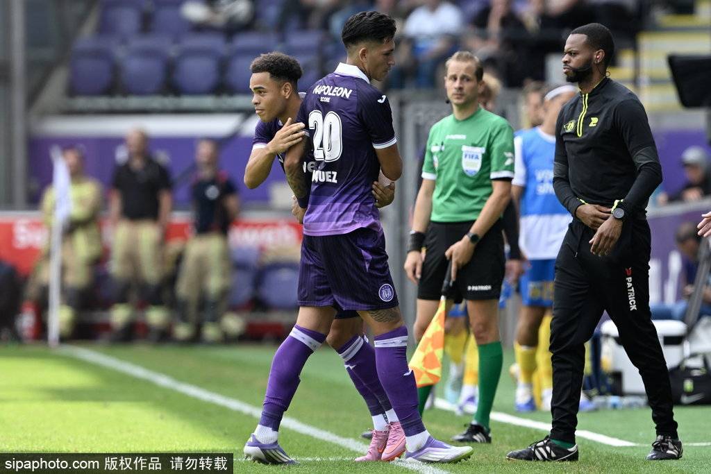 皇冠信用網足球代理
_里程碑！林良铭助攻张玉宁破门皇冠信用網足球代理
，为工体各项赛事第800球