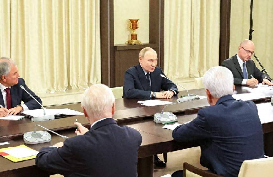 阿尔及利亚甲组联赛_普京透露：乌克兰前线俄军兵力总数超70万