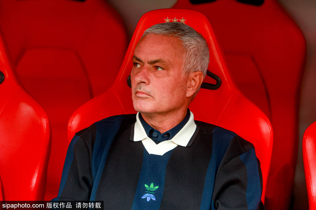 皇冠信用網足球代理_观战台：巴萨火拼巴黎+皇马远征 拜仁冲击开局九连胜