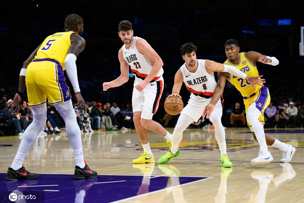 皇冠信用盘哪里申请
_杨瀚森1分1板里夫斯41分 开拓者3人20+击败湖人