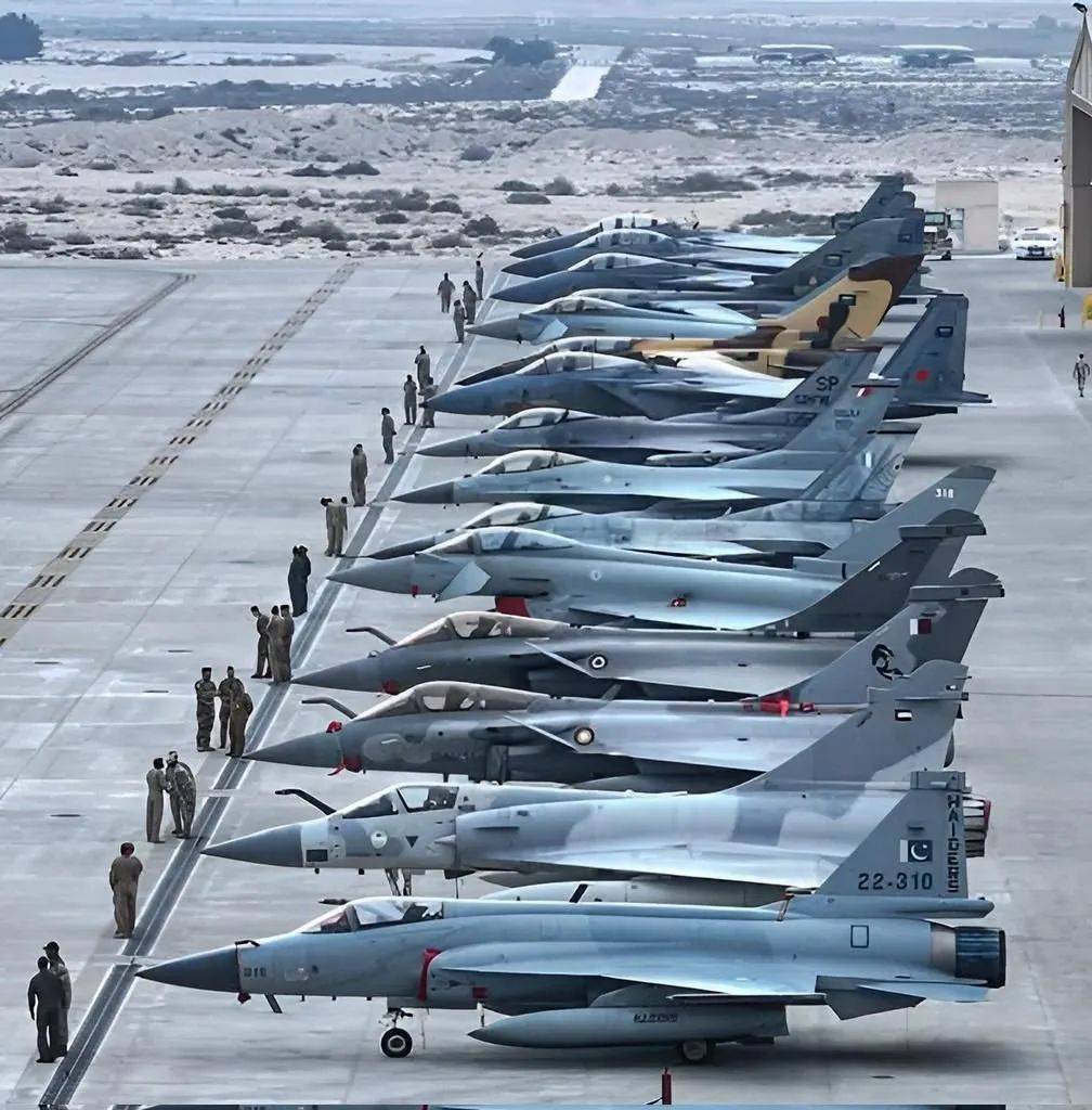 皇冠信用網代理注册
_苏35在埃及惨败皇冠信用網代理注册
！俄媒破防：输给了被中巴造“米格21”击落的阵风