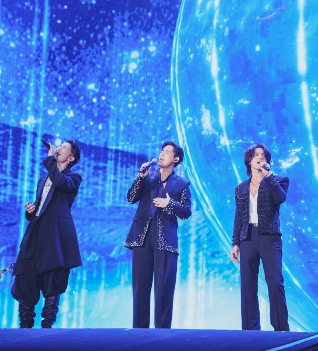 皇冠信用網怎么开通
_知名女歌手在上海迪士尼被偶遇皇冠信用網怎么开通
，见证求婚！“一时不知道谁更幸福”