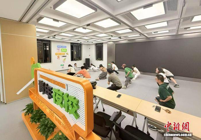 底特律活塞 vs 亚特兰大老鹰_年均引进3万大学生底特律活塞 vs 亚特兰大老鹰，浙江最年轻城区靠什么？