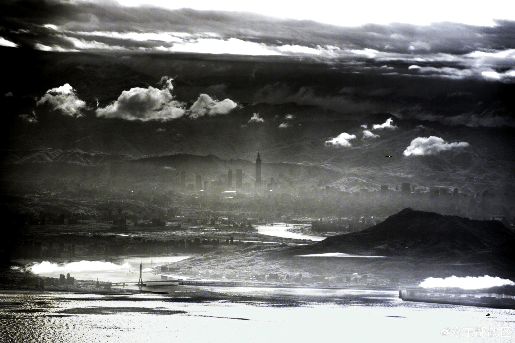 皇冠信用网押金多少_凌晨3点屏东以南发生激烈对峙皇冠信用网押金多少，052D不顾阻扰，强行压向台护卫舰！