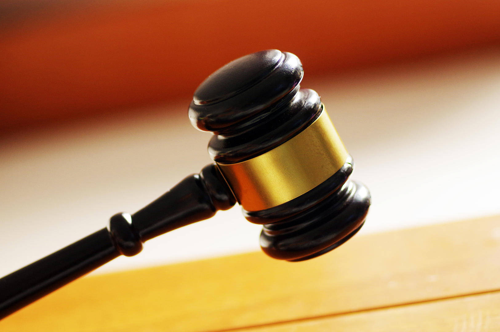 皇冠信用网如何代理_孩子住院期间头孢过敏后抢救 90后母亲砸坏医院多件医疗器械被判刑