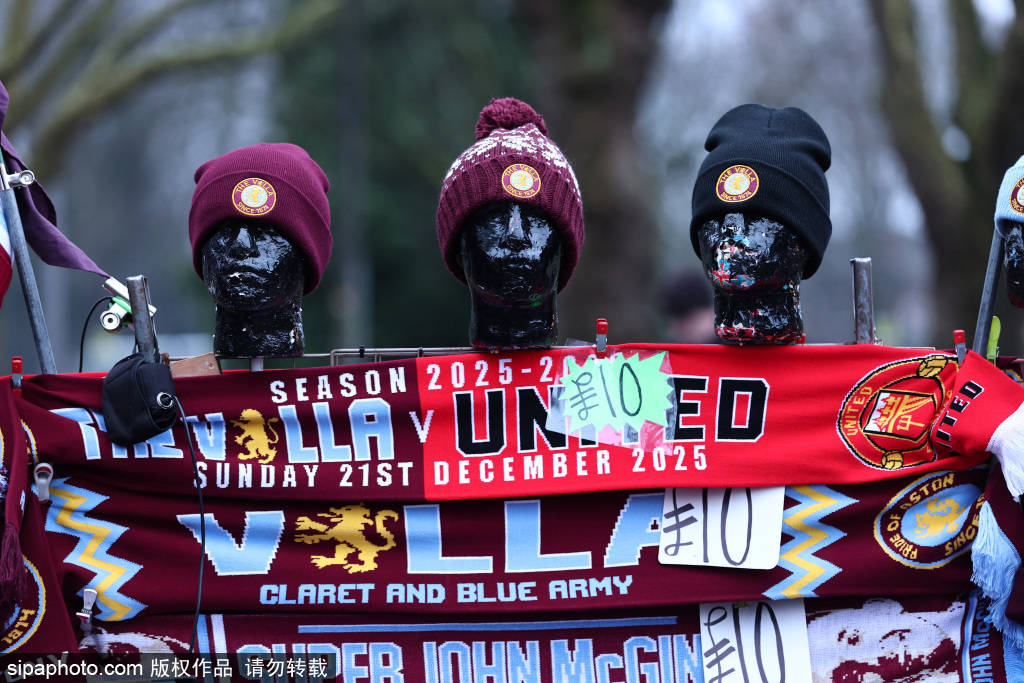 皇冠mos077_曼联球迷看台打横幅抗议：拉爵没戏皇冠mos077，我们想要回我们的俱乐部