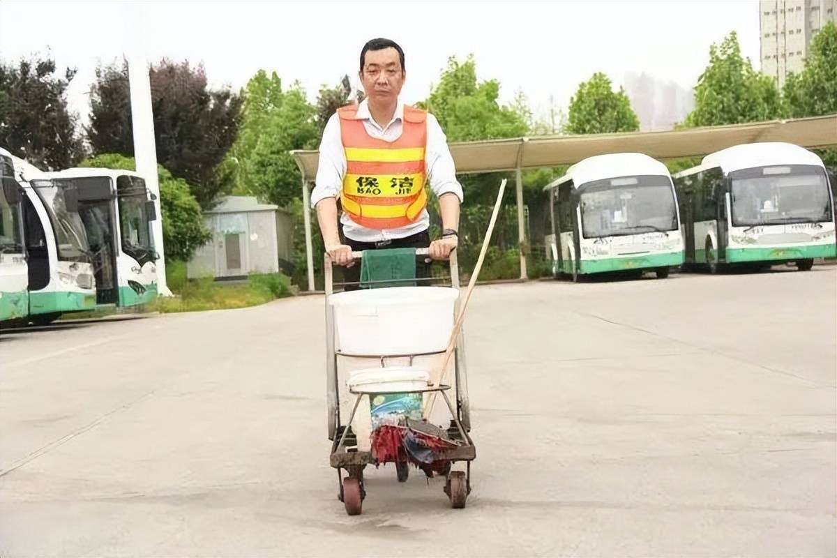 皇冠信用网会员账号_武汉男子坚持16年不熬夜不喝酒皇冠信用网会员账号,原因让人没想到……