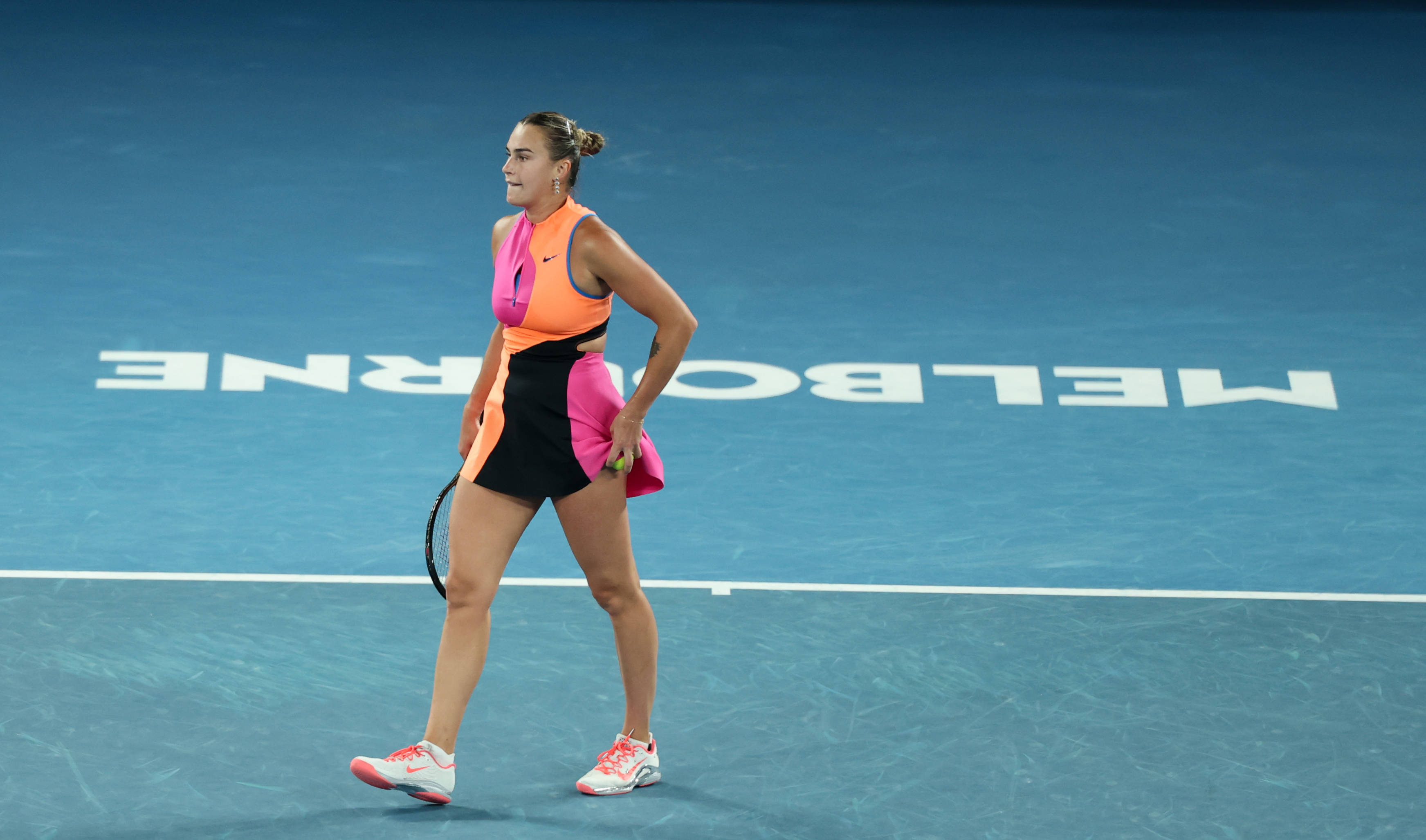 皇冠信用网出租足球_(体育)网球——澳网女单决赛:莱巴金娜对阵萨巴伦卡