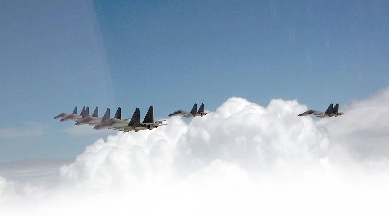 皇冠信用网出租_绕台解放军军机越来越少? 歼-20大批服役皇冠信用网出租,美制雷达早成了睁眼瞎