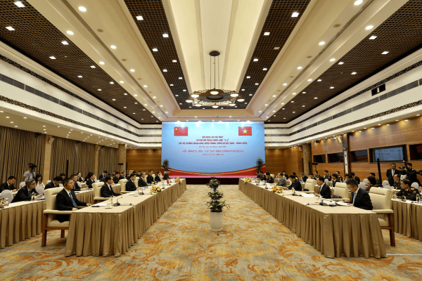 皇冠登1登2登3代理
_中越举行外交、国防、公安“3+3”战略对话机制首次部长级会议
