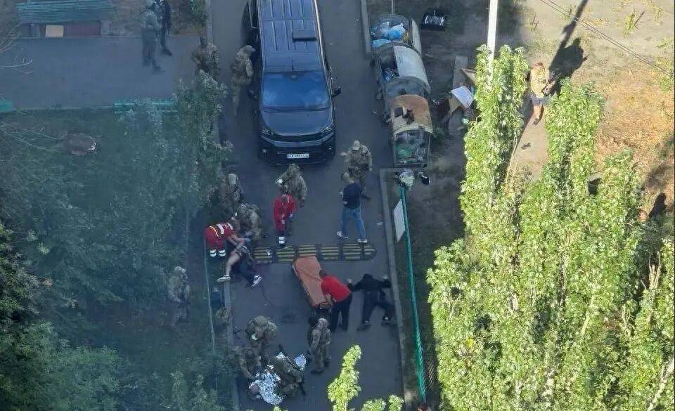 皇冠信用网注册_泽连斯基气得七窍生烟!乌克兰2大特工组织火并皇冠信用网注册,到底犯了哪门子毛病?发生了什么?